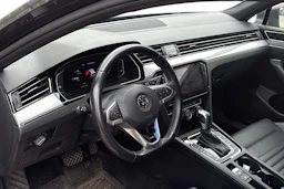 harmaa Volkswagen Passat 2020 kuva 3.