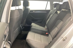 hopea Volkswagen Passat 2021 kuva 10.