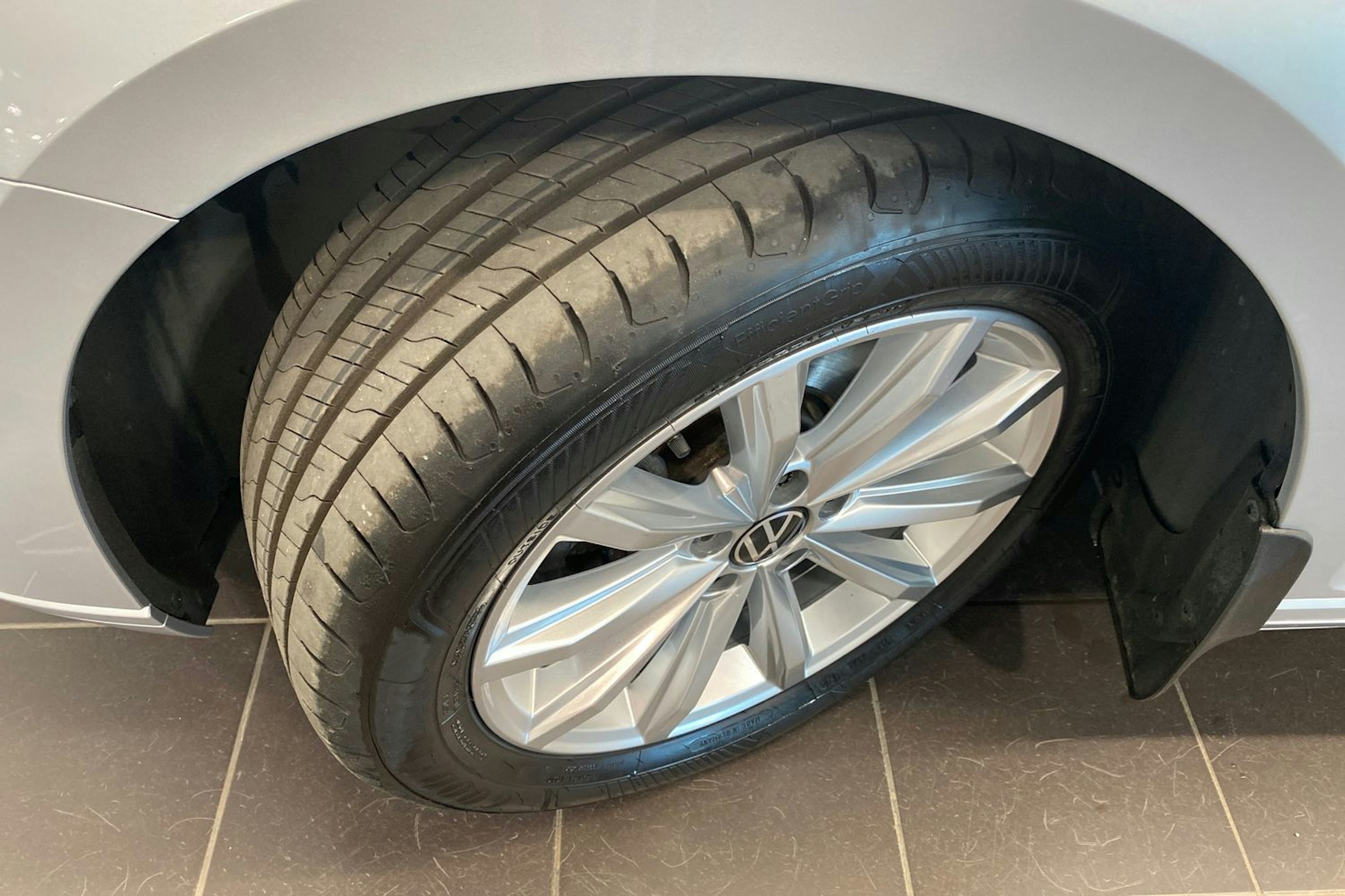 hopea Volkswagen Passat 2021 kuva 13.