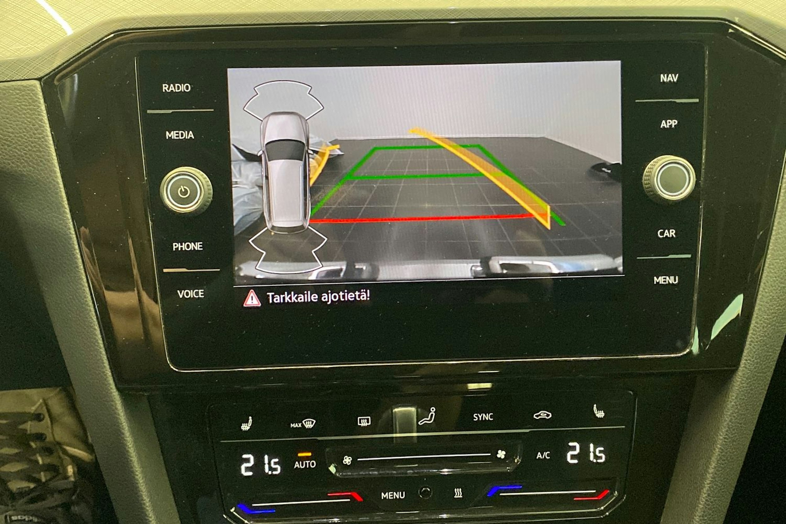hopea Volkswagen Passat 2021 kuva 16.