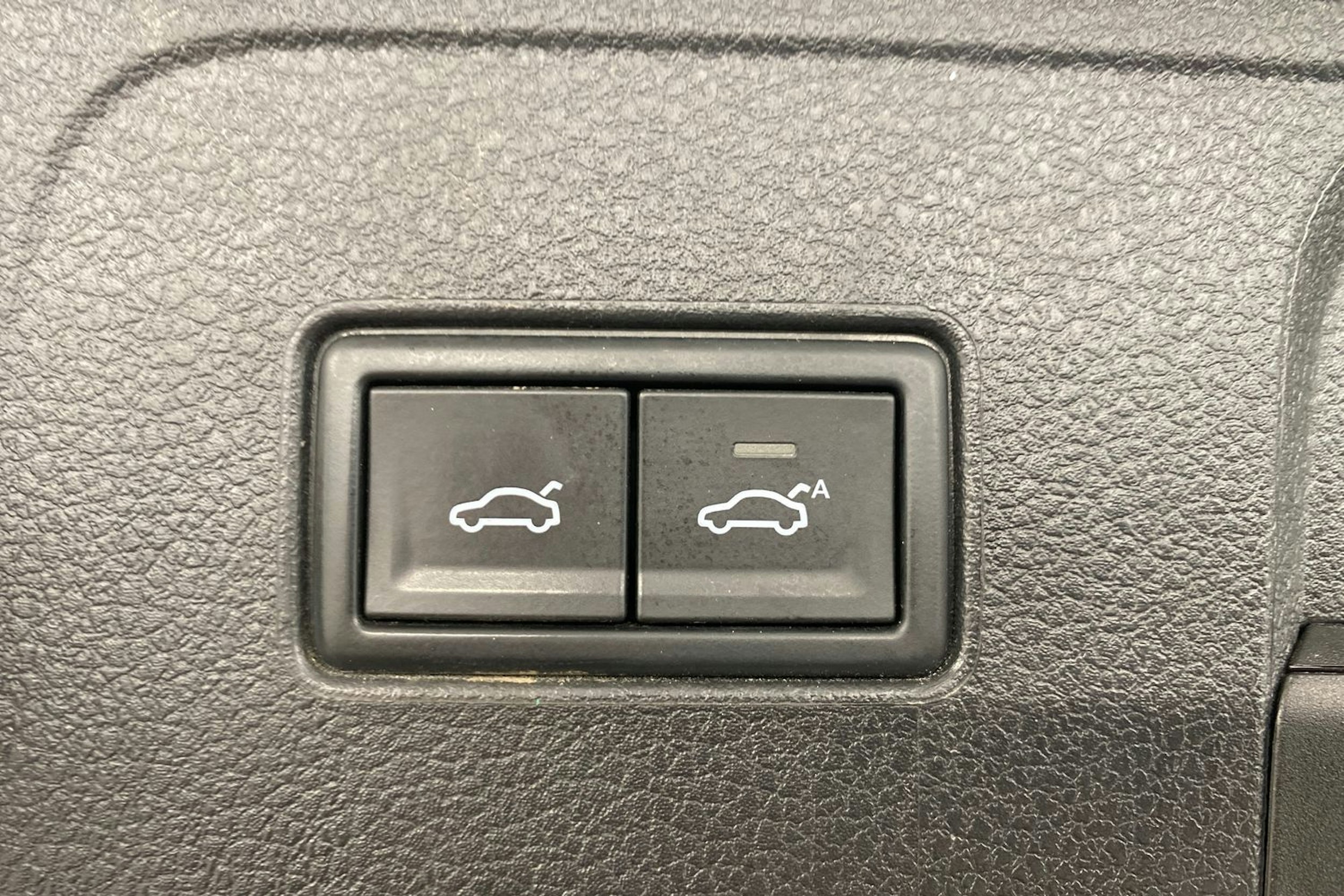 hopea Volkswagen Passat 2021 kuva 19.