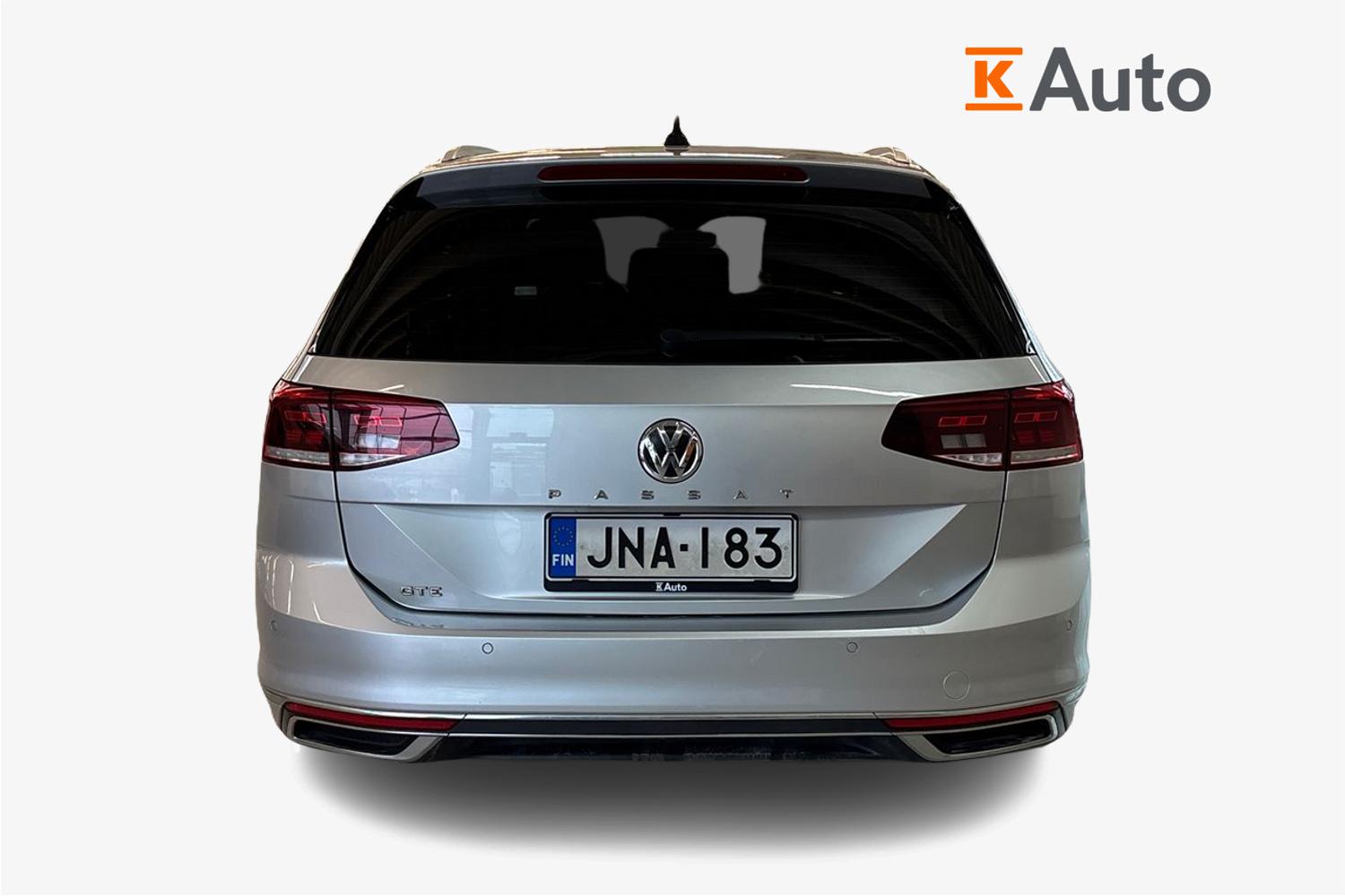 Volkswagen Passat 2020, photo 3/23