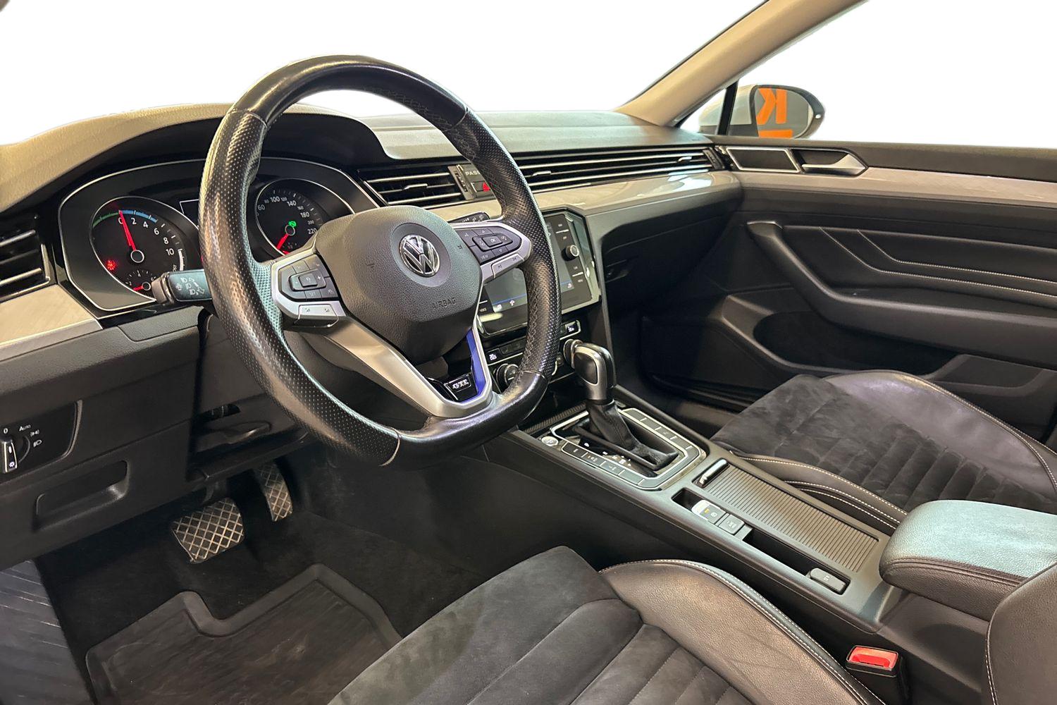 Volkswagen Passat 2020, photo 6/23