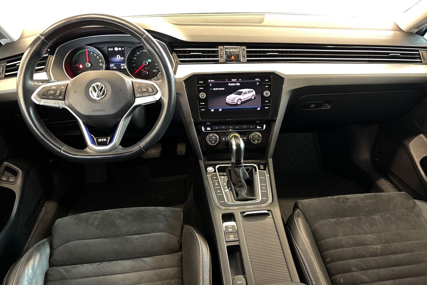 Volkswagen Passat 2020, photo 7/23
