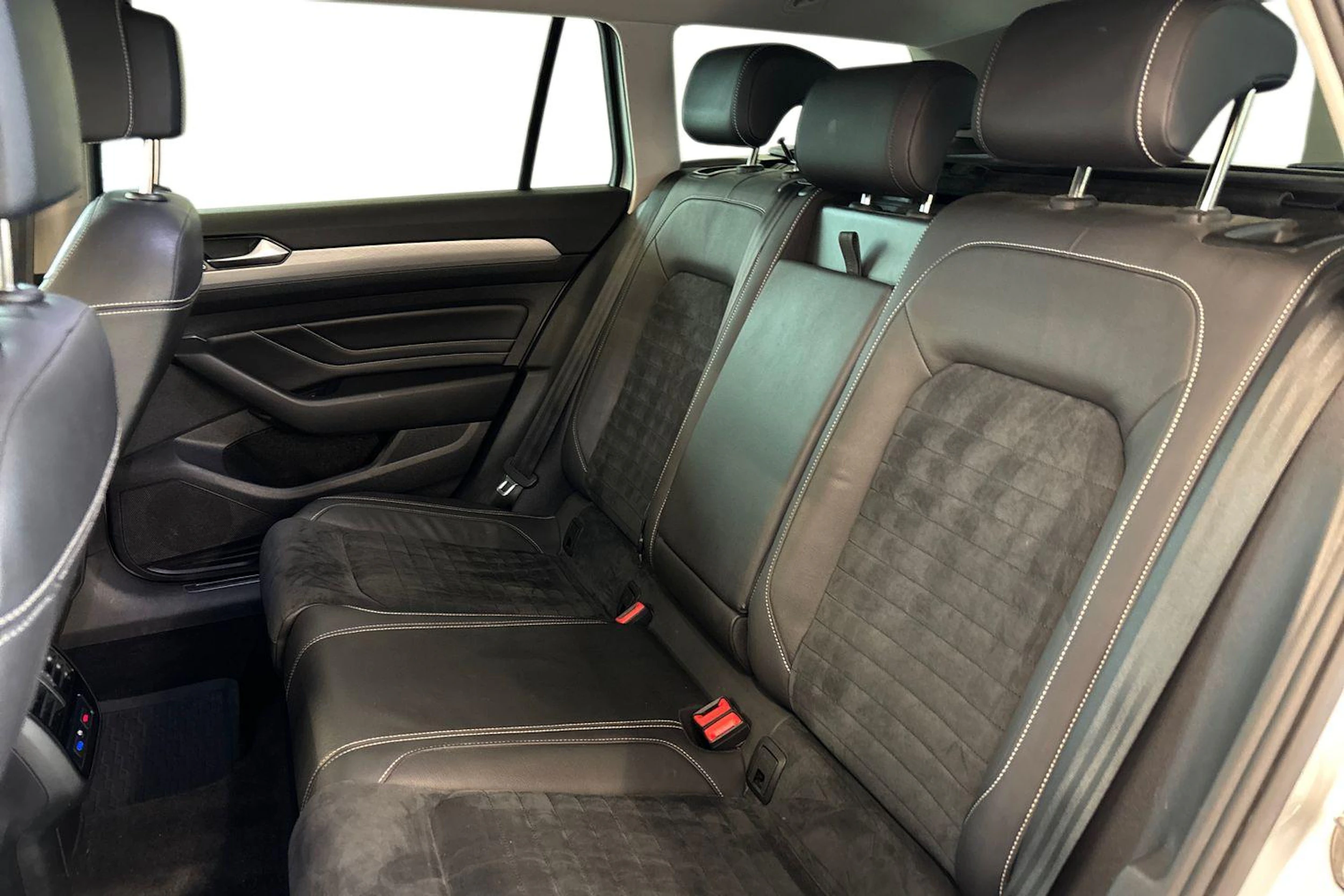 Hopea Volkswagen PASSAT 2020 kuva 8.