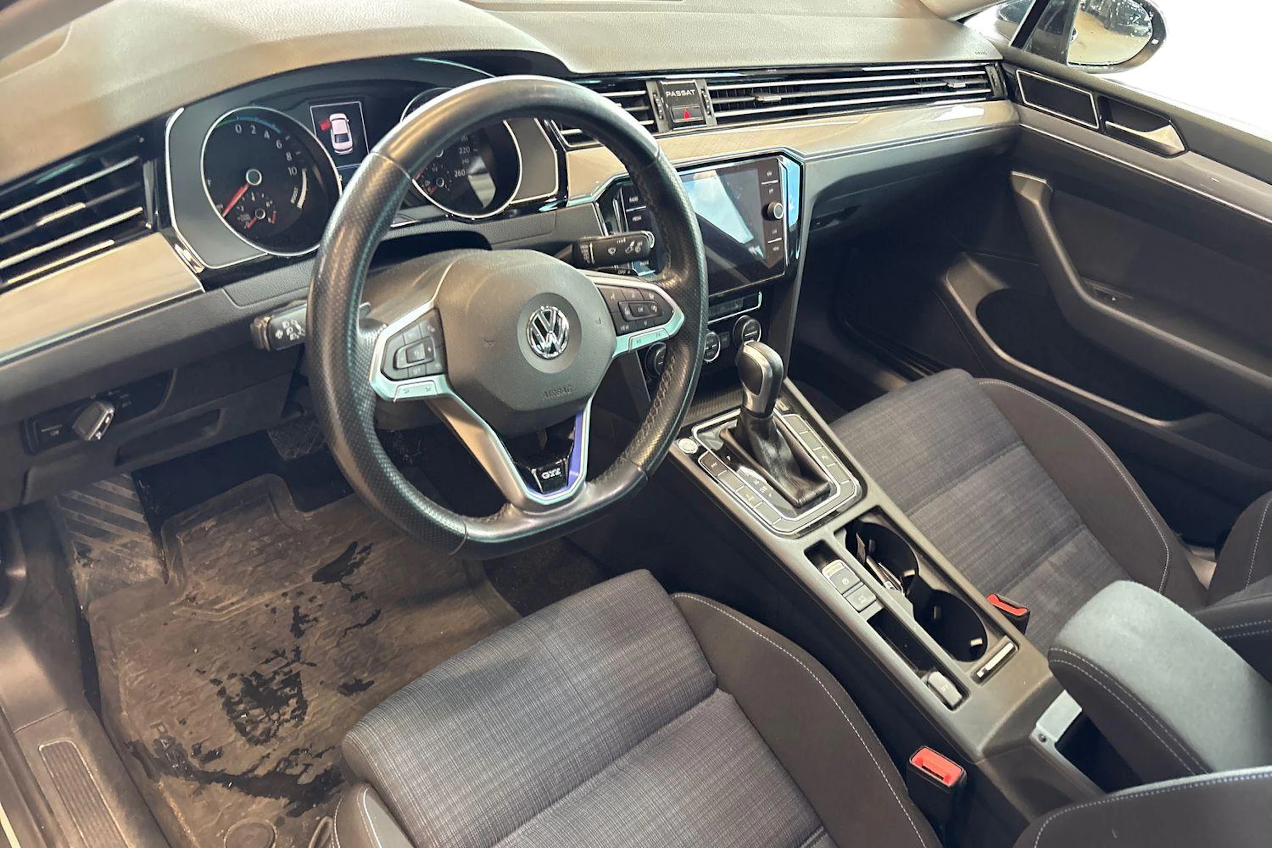 musta Volkswagen Passat 2020 kuva 3.