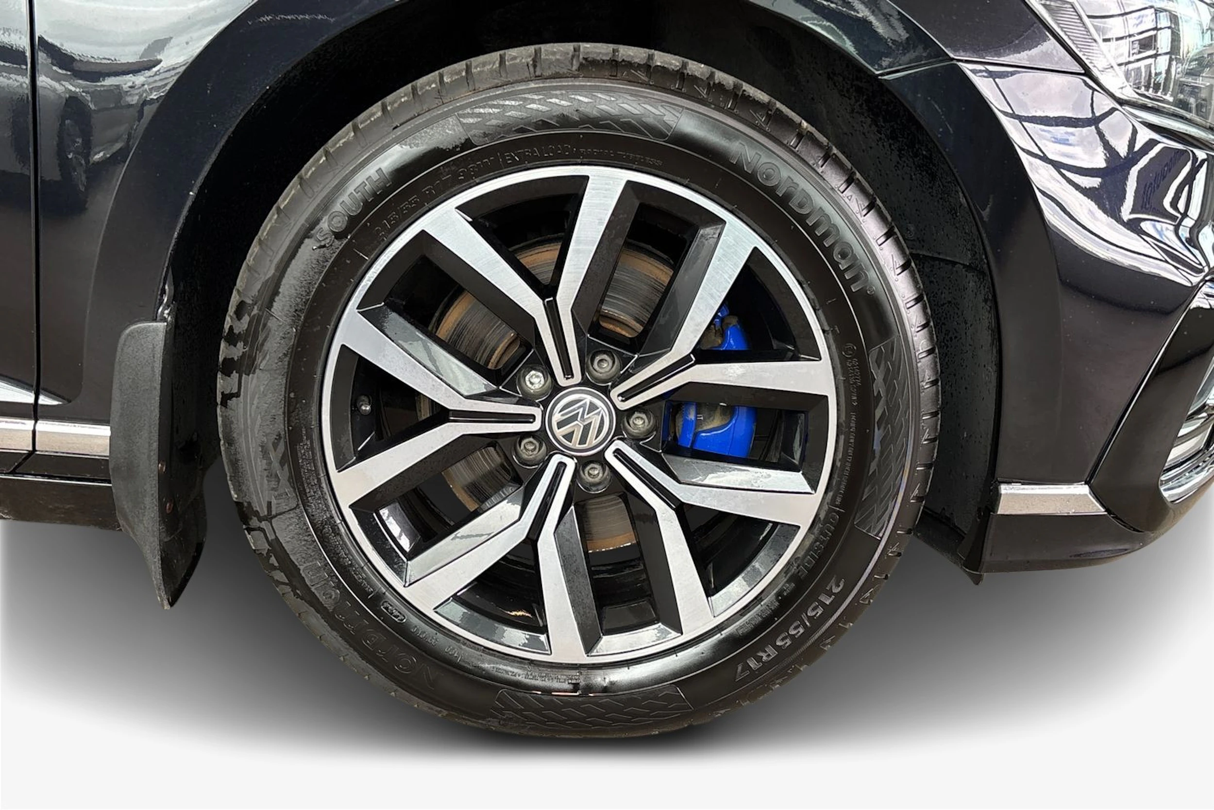 musta Volkswagen Passat 2020 kuva 9.
