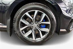 musta Volkswagen Passat 2020 kuva 9.