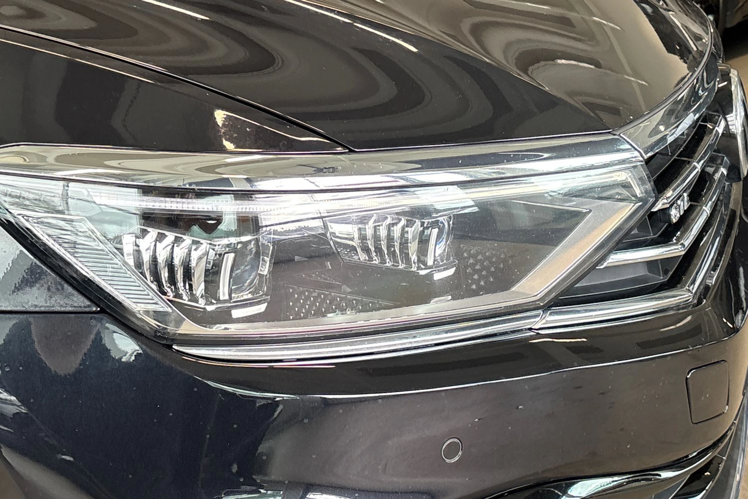musta Volkswagen Passat 2020 kuva 16.