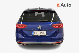 sininen Volkswagen Passat 2020 kuva 3.