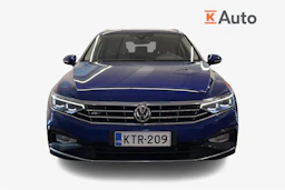 sininen Volkswagen Passat 2020 kuva 4.