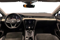 sininen Volkswagen Passat 2020 kuva 7.