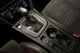 sininen Volkswagen Passat 2020 kuva 20.