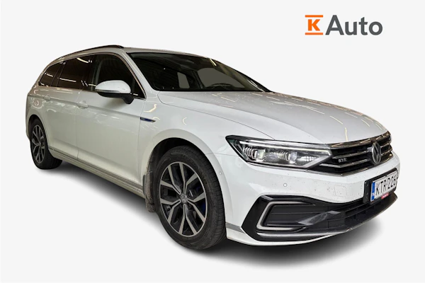 Volkswagen PASSAT Variant GTE Plug-In Hybrid 160 kW DSG-automaatti