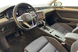 Valkoinen Volkswagen PASSAT 2020 kuva 3.