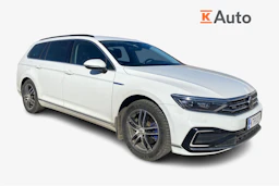 valkoinen Volkswagen Passat 2020 kuva 1.