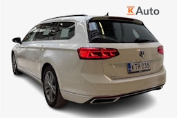 valkoinen Volkswagen Passat 2020 kuva 2.