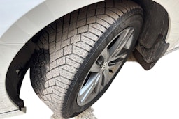 valkoinen Volkswagen Passat 2020 kuva 9.