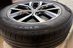 valkoinen Volkswagen Passat 2020 kuva 11.