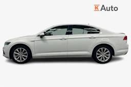 valkoinen Volkswagen Passat 2020 kuva 5.
