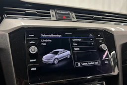 valkoinen Volkswagen Passat 2020 kuva 22.