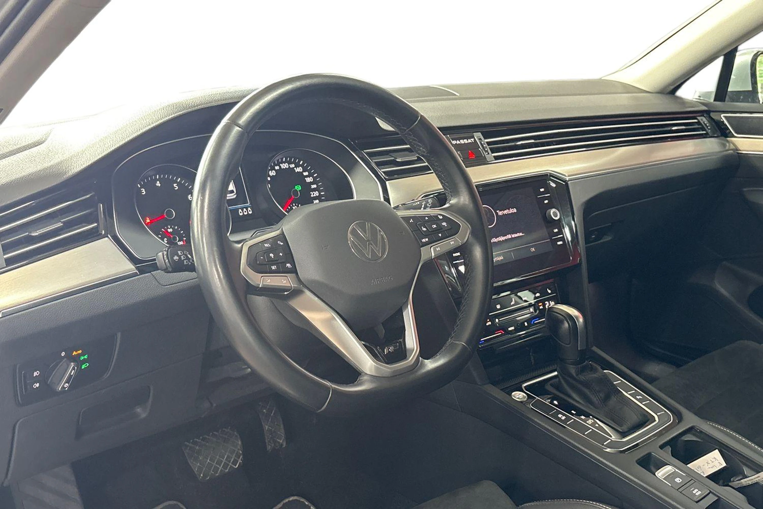 Hopea Volkswagen PASSAT 2021 kuva 8.