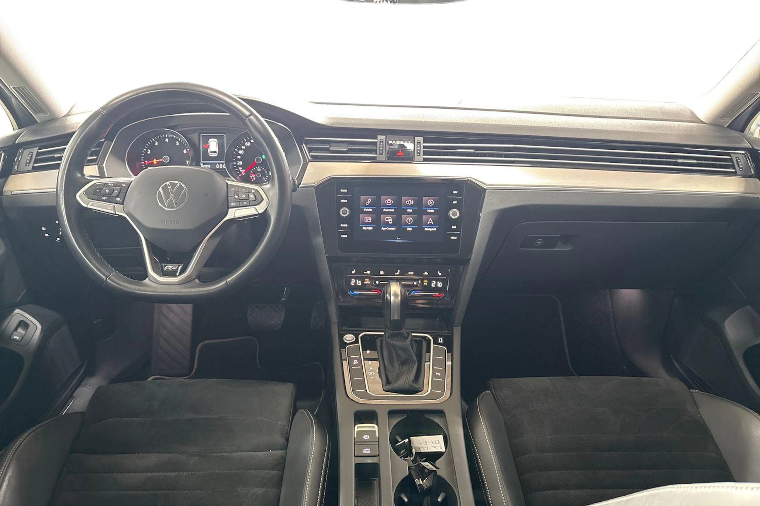 Hopea Volkswagen PASSAT 2021 kuva 9.
