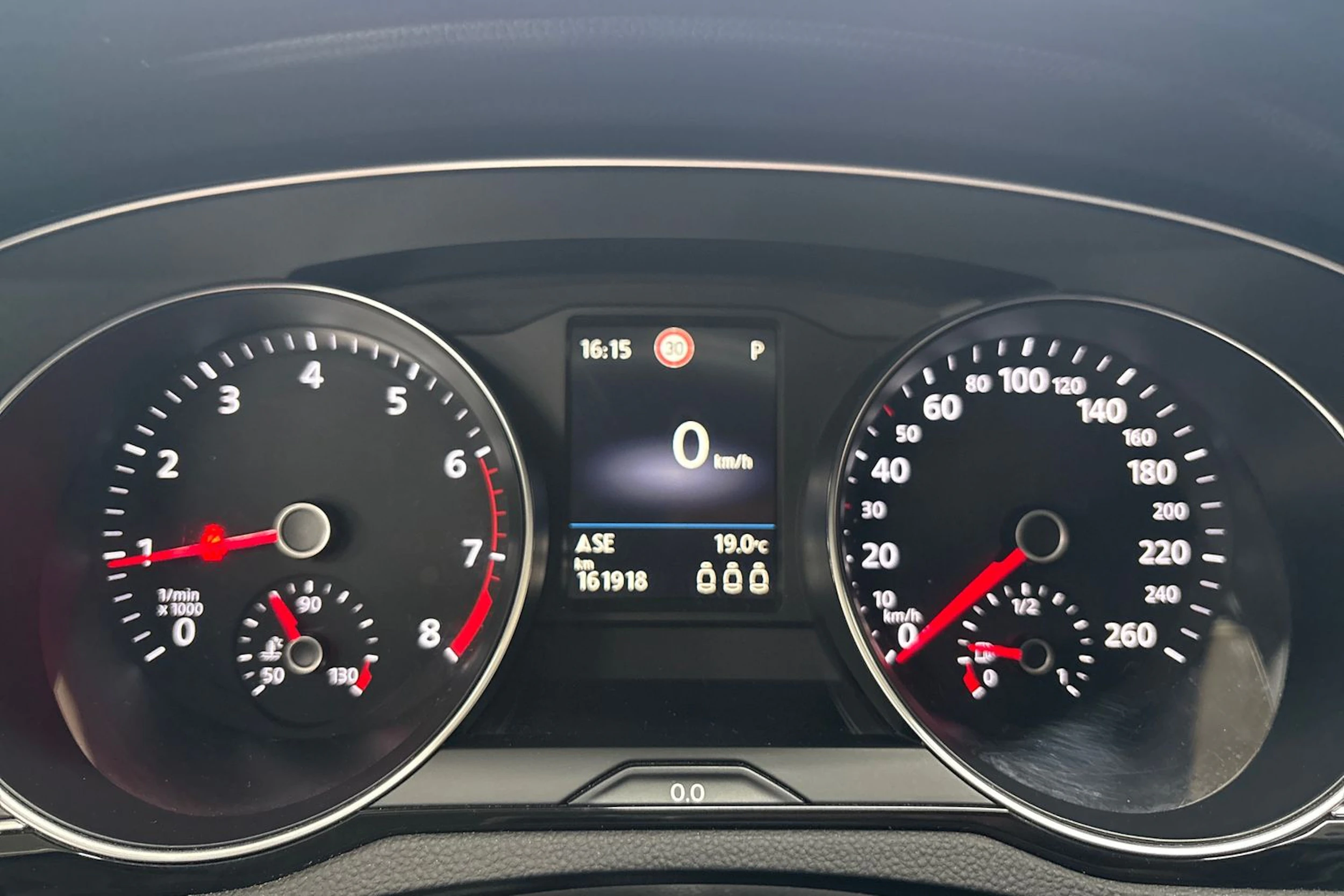 Hopea Volkswagen PASSAT 2021 kuva 16.