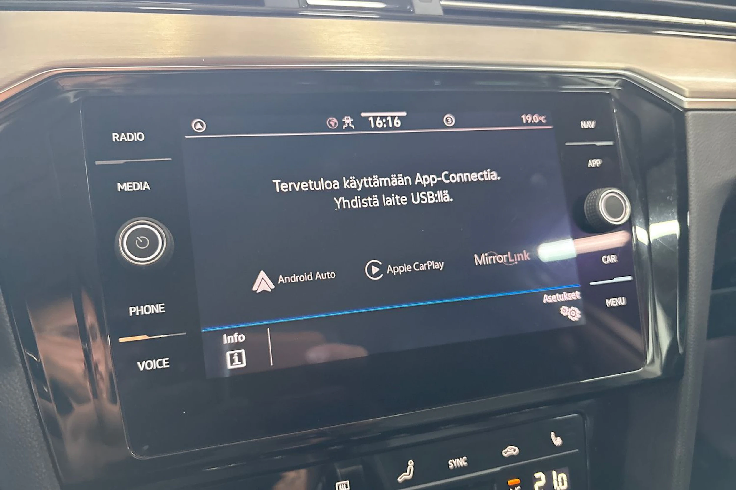 Hopea Volkswagen PASSAT 2021 kuva 21.
