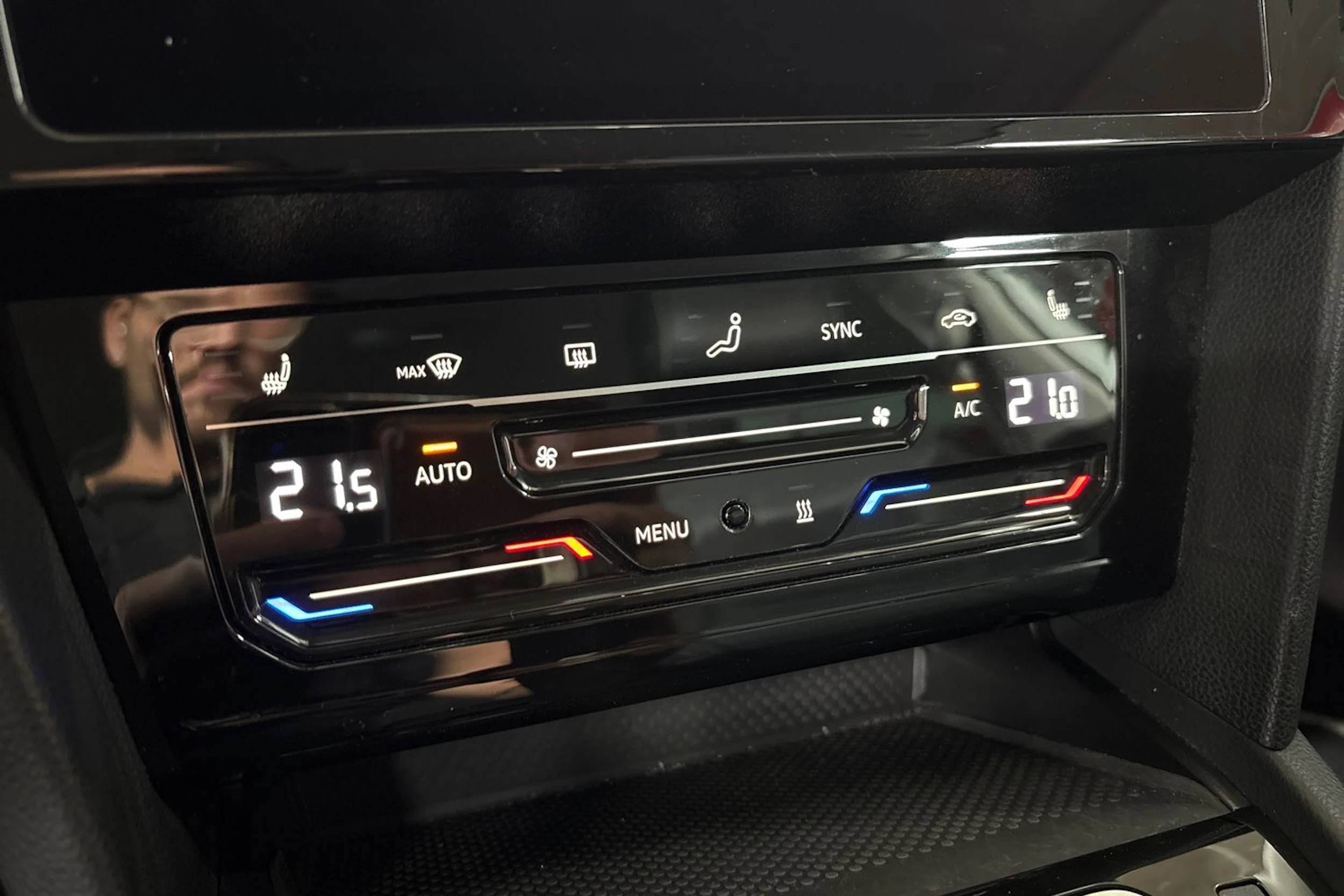 Hopea Volkswagen PASSAT 2021 kuva 24.