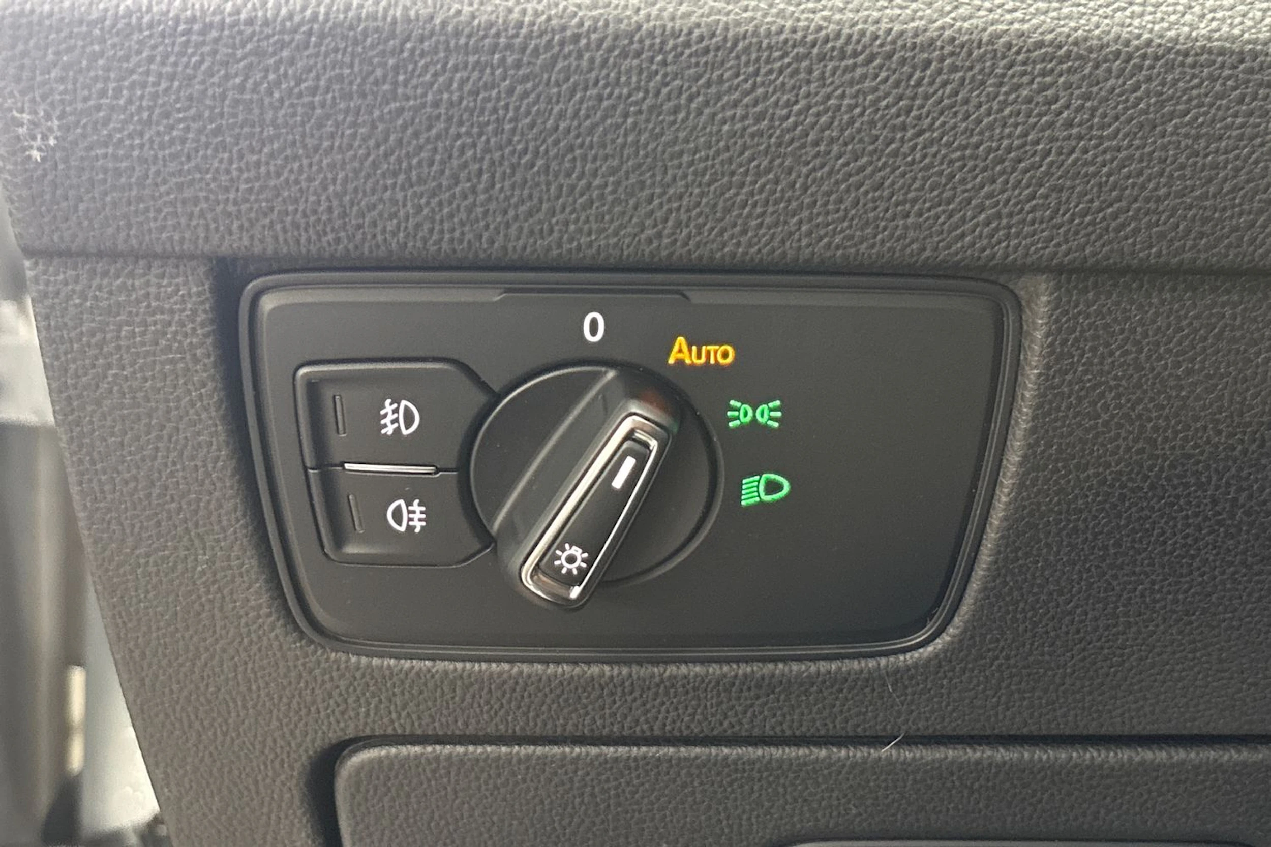 Hopea Volkswagen PASSAT 2021 kuva 26.