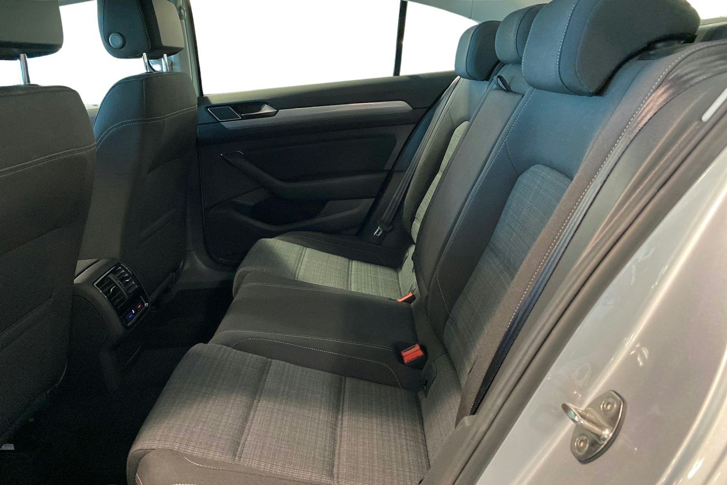 Hopea Volkswagen PASSAT 2020 kuva 10.