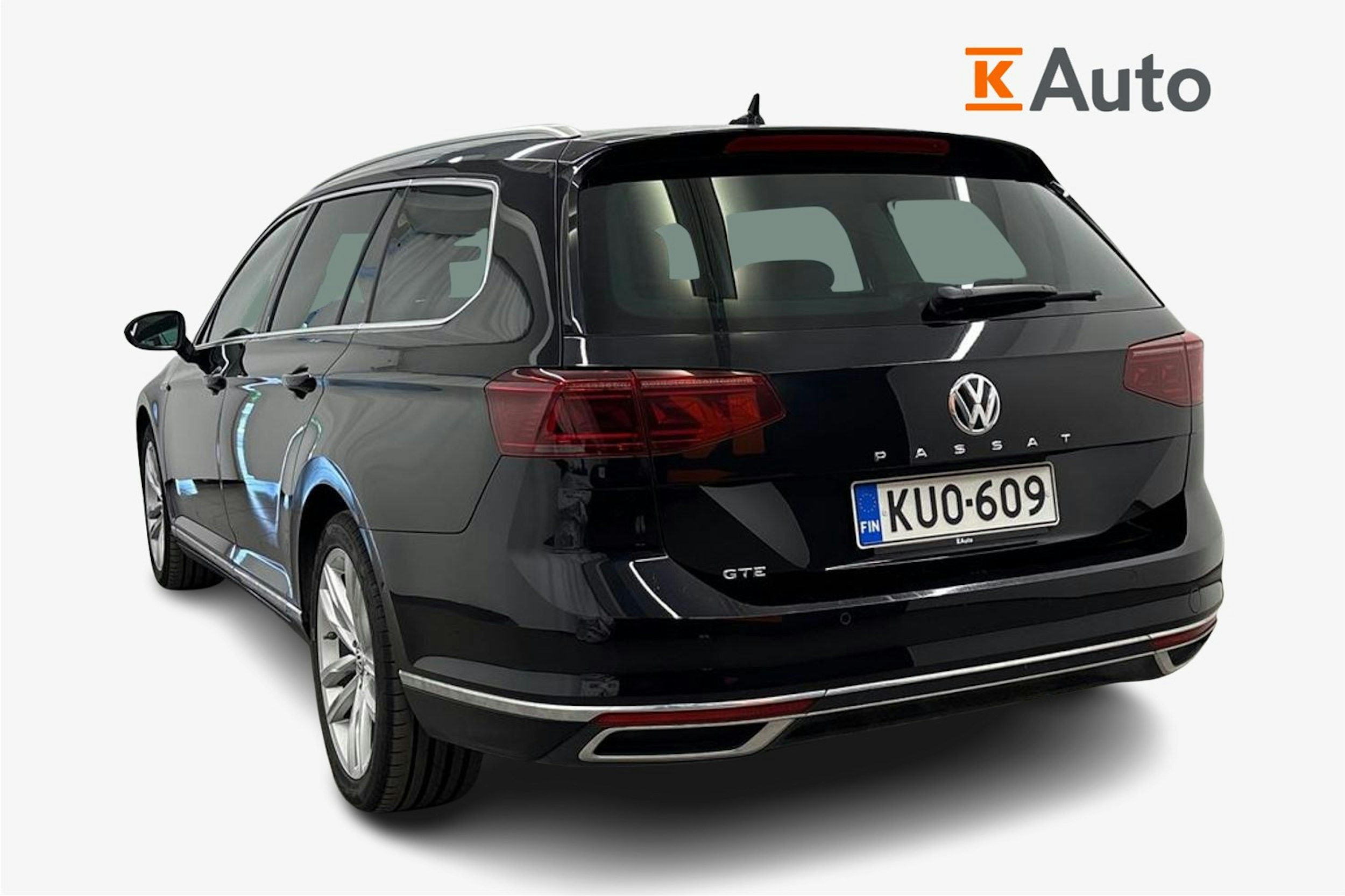 musta Volkswagen Passat 2020 kuva 2.