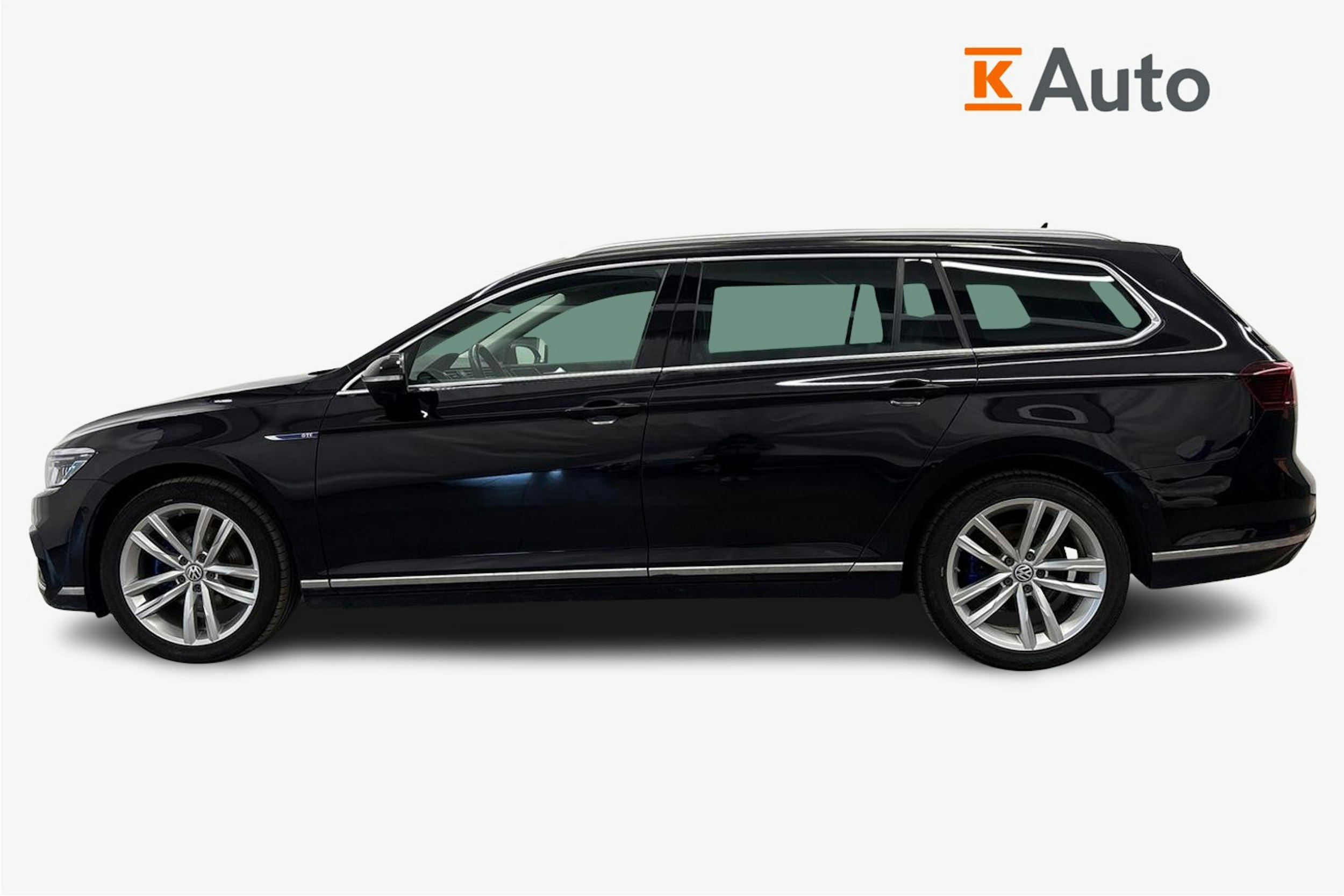 musta Volkswagen Passat 2020 kuva 6.