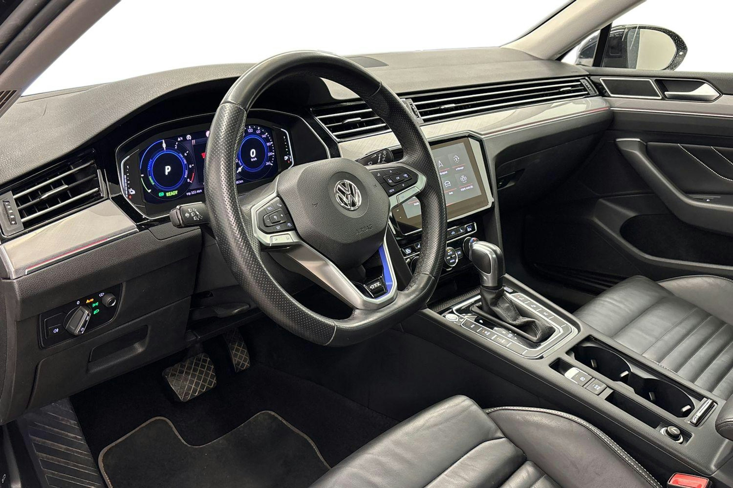 musta Volkswagen Passat 2020 kuva 7.