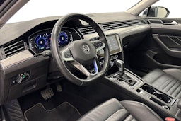 musta Volkswagen Passat 2020 kuva 7.