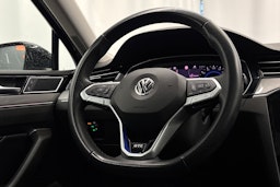 musta Volkswagen Passat 2020 kuva 19.
