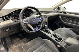 harmaa Volkswagen Passat 2020 kuva 7.