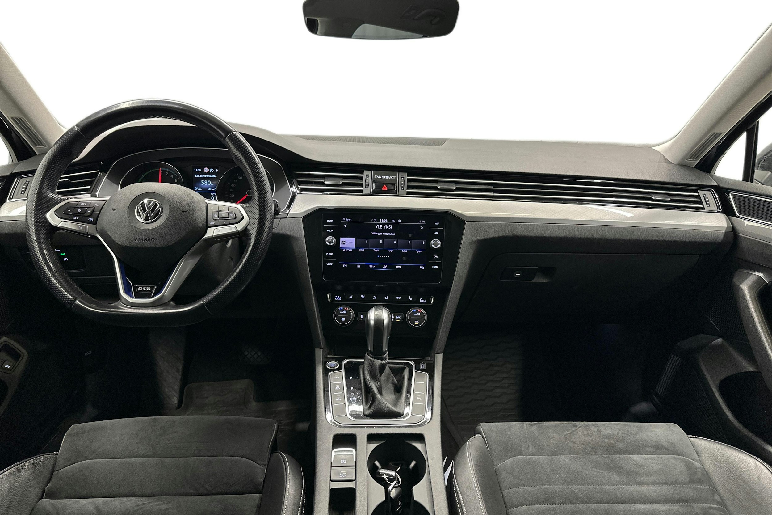 harmaa Volkswagen Passat 2020 kuva 9.