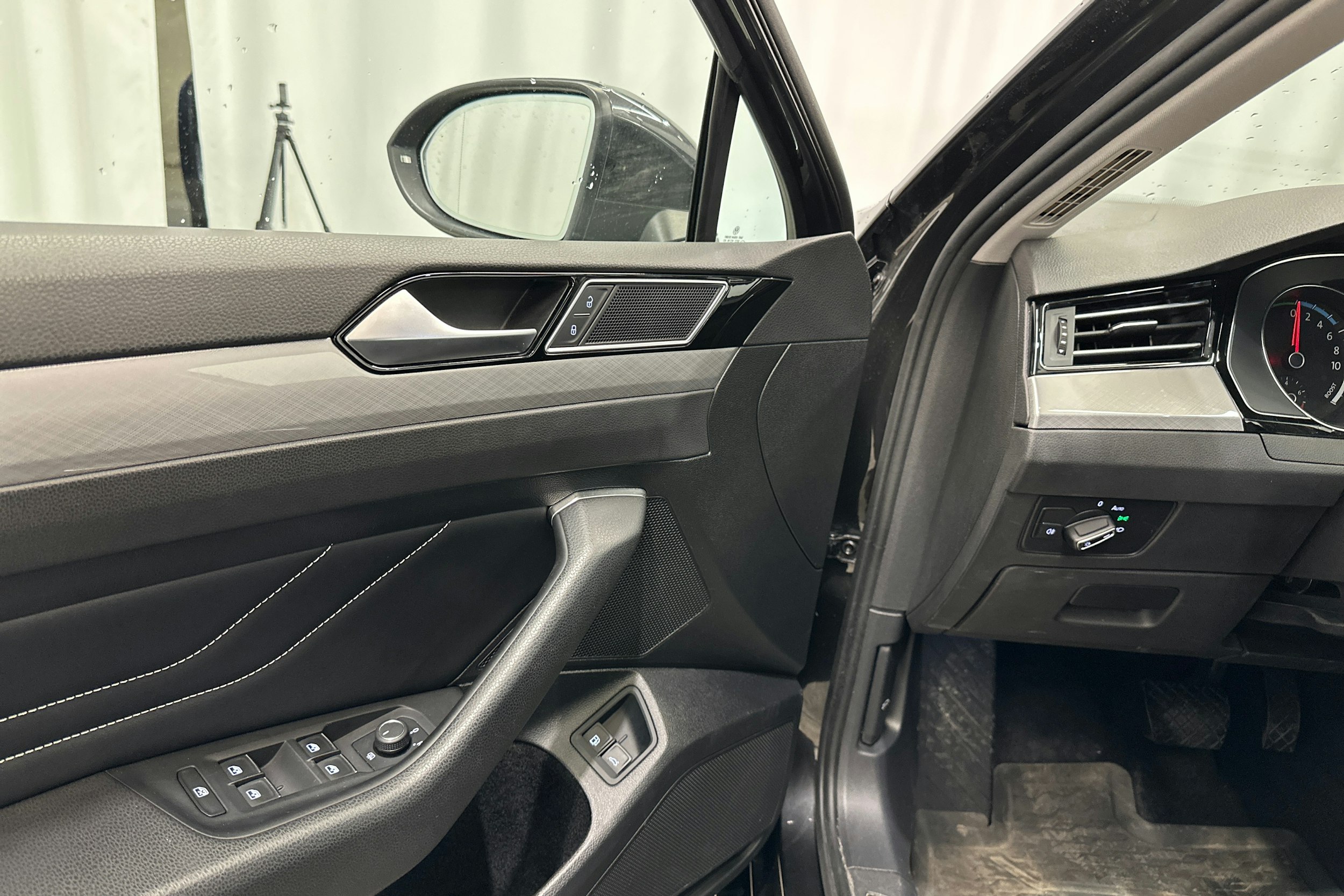 harmaa Volkswagen Passat 2020 kuva 14.