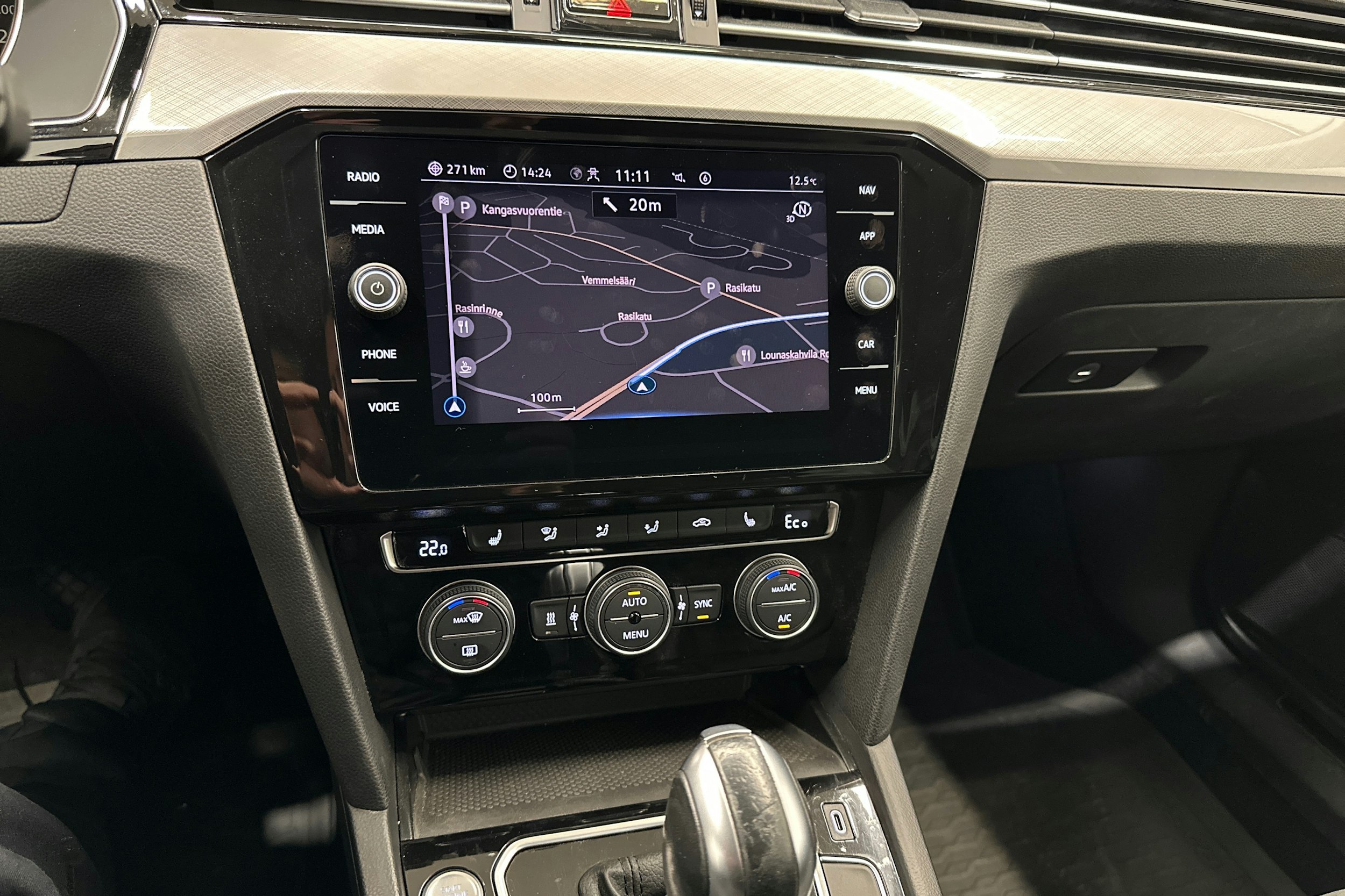 harmaa Volkswagen Passat 2020 kuva 19.