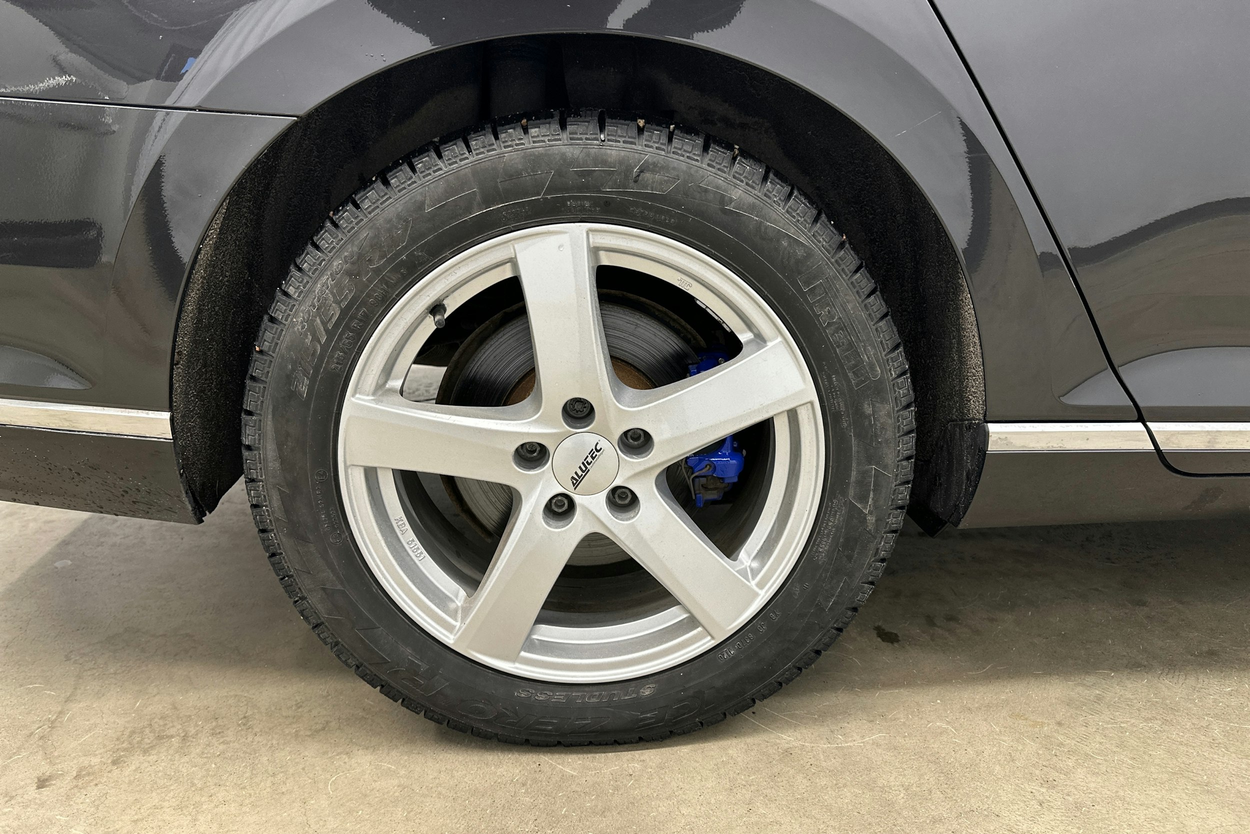 harmaa Volkswagen Passat 2020 kuva 23.