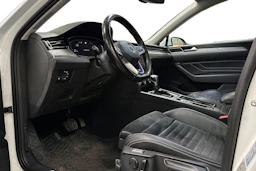 valkoinen Volkswagen Passat 2020 kuva 3.