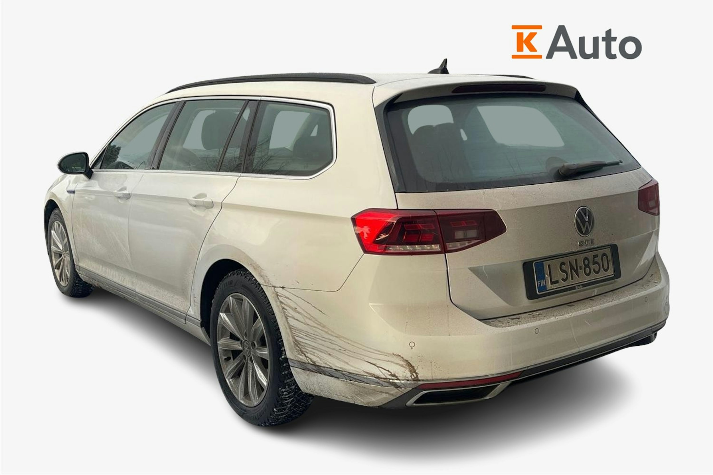 valkoinen Volkswagen Passat 2021 kuva 2.