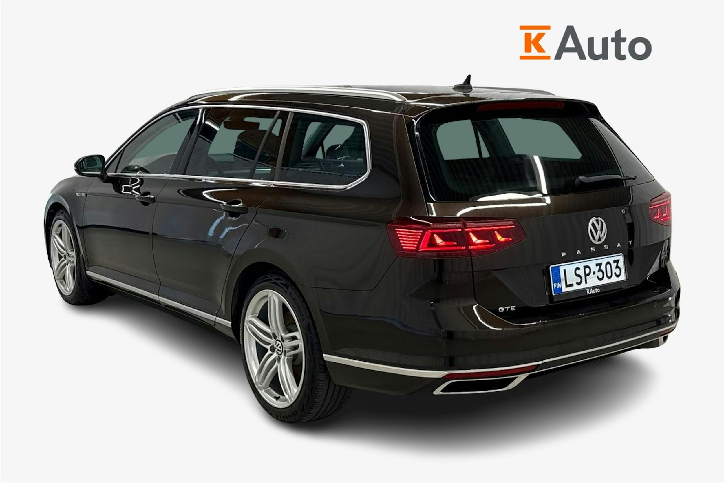 ruskea (beige) Volkswagen Passat 2020 kuva 2.