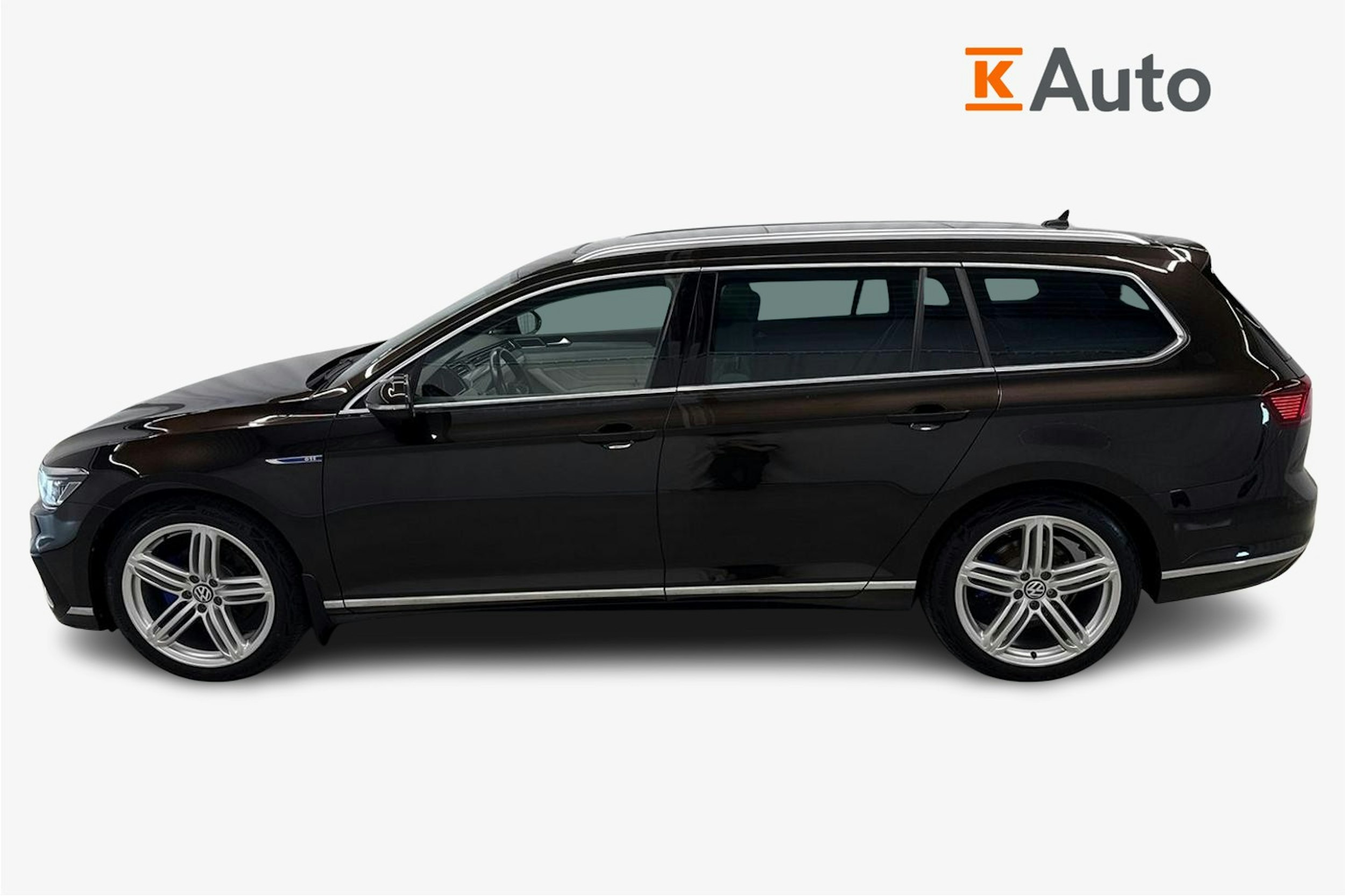 ruskea (beige) Volkswagen Passat 2020 kuva 6.