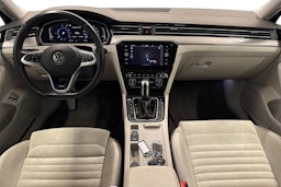 ruskea (beige) Volkswagen Passat 2020 kuva 9.