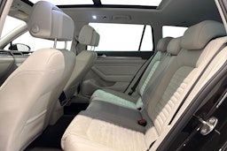 ruskea (beige) Volkswagen Passat 2020 kuva 10.