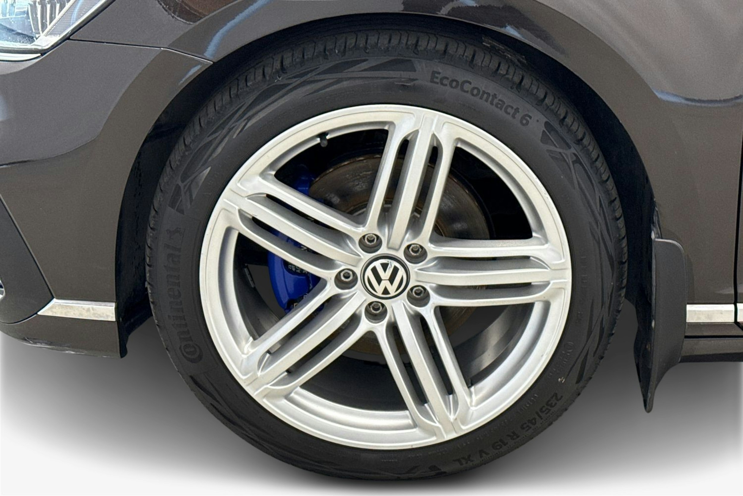 ruskea (beige) Volkswagen Passat 2020 kuva 11.