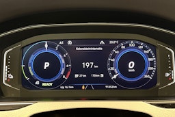 ruskea (beige) Volkswagen Passat 2020 kuva 17.